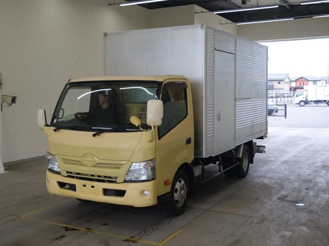 2013 HINO DUTRO